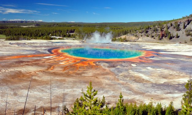 Le Grand Prismatic Spring, un joyau naturel immanquable des États-Unis