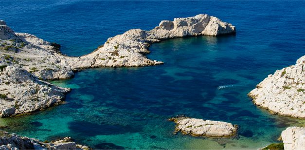 Découvrir les Calanques en bateau